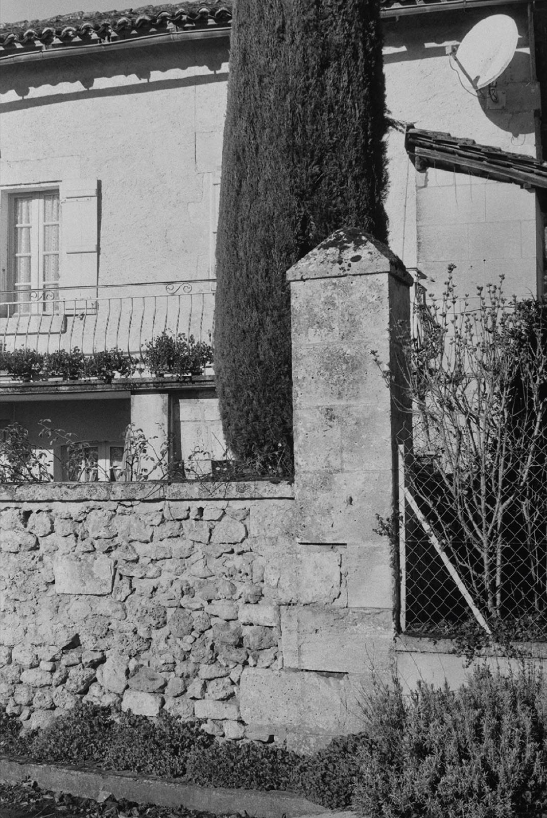 Avec Pi, 35mm black and white photograph, 20 of 33